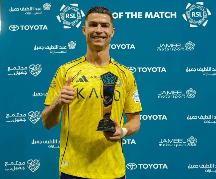 博鱼网站-梅开二度!C罗当选利雅得胜利vs纳杰马体育全场最佳球员